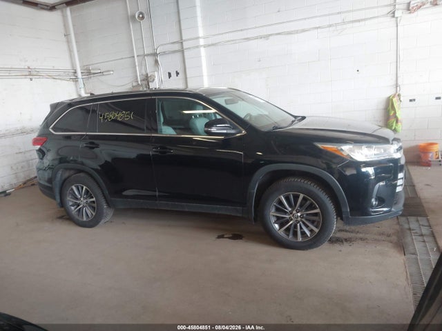45804851 :رقم المزاد ، 5TDJZRFH8KS951350 vin ، 2019 Toyota Highlander Xle مزاد بيع