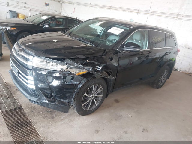 45804851 :رقم المزاد ، 5TDJZRFH8KS951350 vin ، 2019 Toyota Highlander Xle مزاد بيع