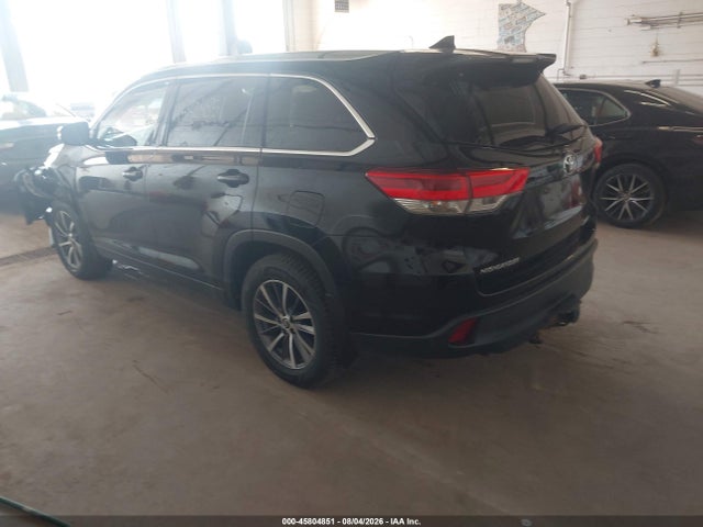 45804851 :رقم المزاد ، 5TDJZRFH8KS951350 vin ، 2019 Toyota Highlander Xle مزاد بيع