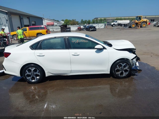 2020 Kia Forte Lxs მანქანა იყიდება აუქციონზე, vin: 3KPF24AD6LE143589, აუქციონის ნომერი: 45804920