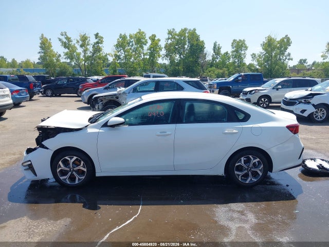 2020 Kia Forte Lxs მანქანა იყიდება აუქციონზე, vin: 3KPF24AD6LE143589, აუქციონის ნომერი: 45804920