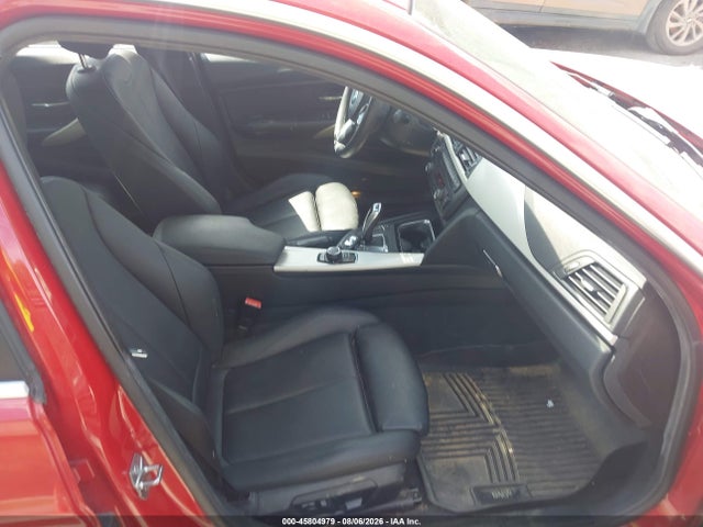 45804979 :رقم المزاد ، WBA3B1C55FK140205 vin ، 2015 Bmw 320i مزاد بيع