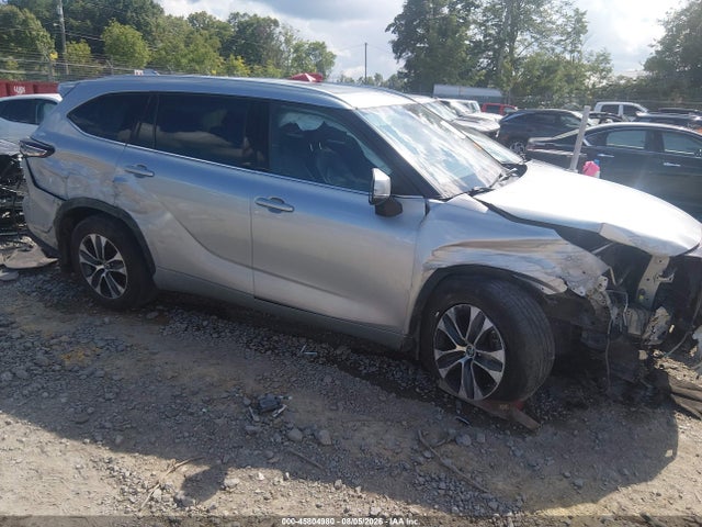 Aukcja sprzedaży 2022 Toyota Highlander Xle, vin: 5TDGZRBHXNS575402, numer aukcji: 45804980