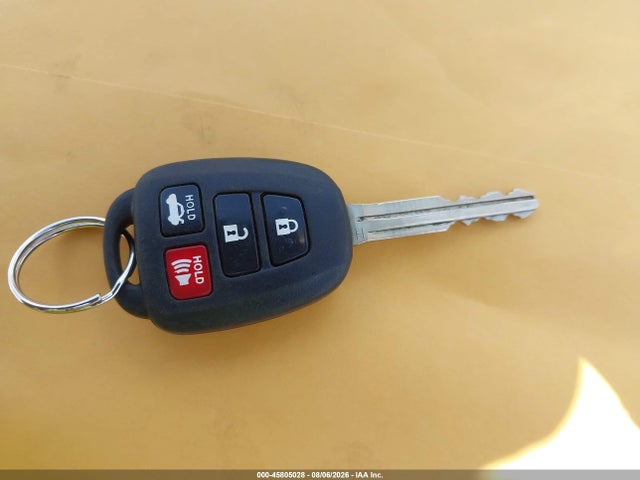 Toyota COROLLA LE 2018 5YFBURHE6JP756750 Image 11
