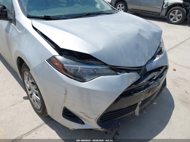 Toyota COROLLA LE 2018 5YFBURHE6JP756750 Image 6
