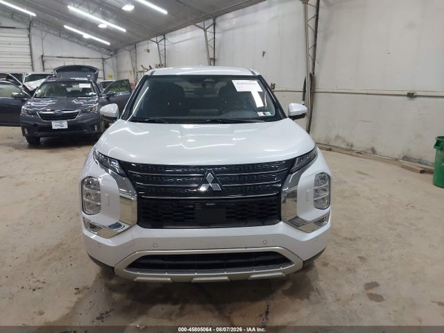 Продажа на аукционе авто 2022 Mitsubishi Outlander Black Edition S-awc/se 2.5 S-awc/se Launch Edition S-awc, vin: JA4J4UA80NZ083771, номер лота: 45805064