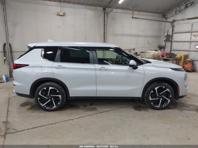 Продажа на аукционе авто 2022 Mitsubishi Outlander Black Edition S-awc/se 2.5 S-awc/se Launch Edition S-awc, vin: JA4J4UA80NZ083771, номер лота: 45805064