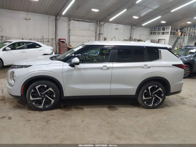 Продажа на аукционе авто 2022 Mitsubishi Outlander Black Edition S-awc/se 2.5 S-awc/se Launch Edition S-awc, vin: JA4J4UA80NZ083771, номер лота: 45805064