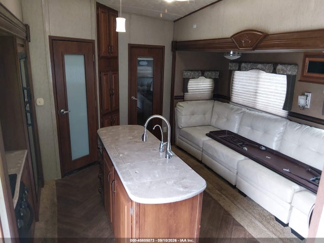 Продаж на аукціоні авто 2014 Palomino F 330qbts, vin: 4X4FSRL23E3009474, номер лоту: 45805073