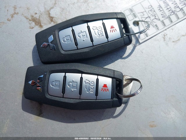 2026 Mitsubishi Outlander Le 2.5 S-awc/ralliart 2.5 S-awc/se 2.5 S-awc/trail Edition 2.5 S-awc მანქანა იყიდება აუქციონზე, vin: JA4J4VAB0TZ027392, აუქციონის ნომერი: 45805092