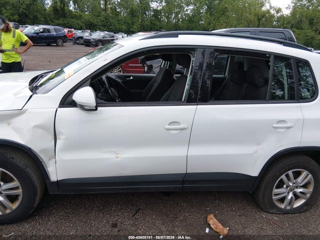 Aukcja sprzedaży 2015 Volkswagen Tiguan S, vin: WVGBV7AX9FW560258, numer aukcji: 45805151