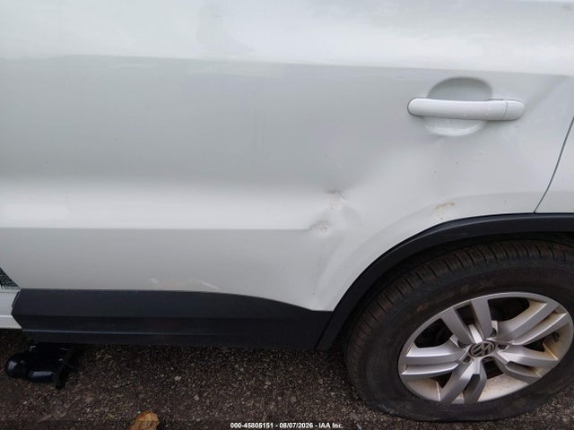 Aukcja sprzedaży 2015 Volkswagen Tiguan S, vin: WVGBV7AX9FW560258, numer aukcji: 45805151