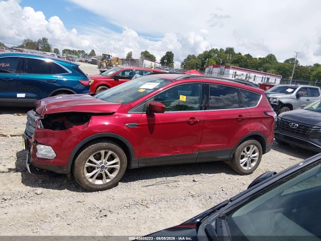 Продажа на аукционе авто 2017 Ford Escape Se, vin: 1FMCU9G92HUE32941, номер лота: 45805223