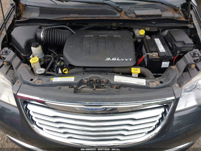 45805233 :رقم المزاد ، 2A4RR8DG0BR760158 vin ، 2011 Chrysler Town & Country Touring-l مزاد بيع