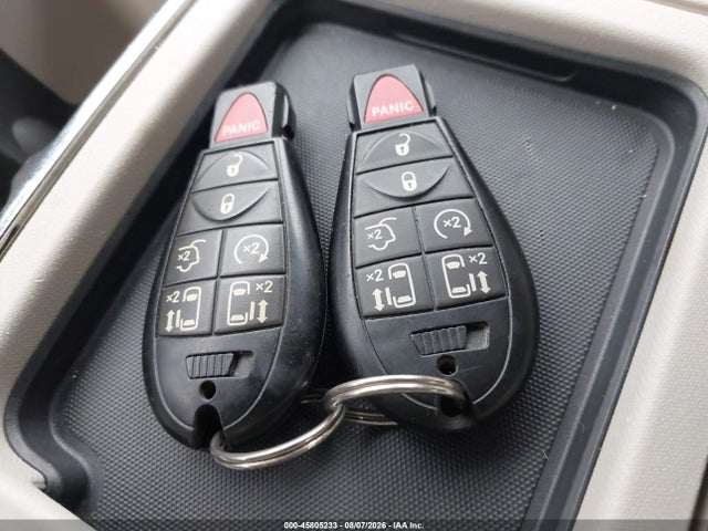45805233 :رقم المزاد ، 2A4RR8DG0BR760158 vin ، 2011 Chrysler Town & Country Touring-l مزاد بيع