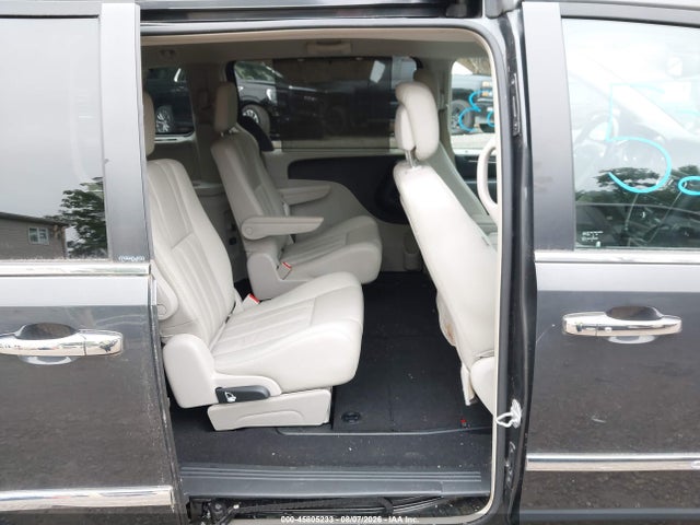45805233 :رقم المزاد ، 2A4RR8DG0BR760158 vin ، 2011 Chrysler Town & Country Touring-l مزاد بيع
