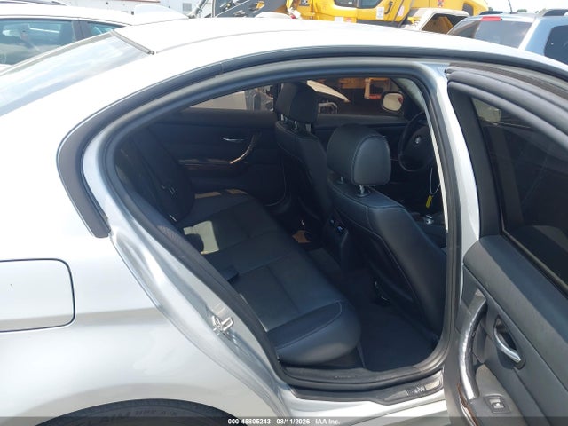 45805243 :رقم المزاد ، WBAPK5G54BNN30093 vin ، 2011 Bmw 328i Xdrive مزاد بيع