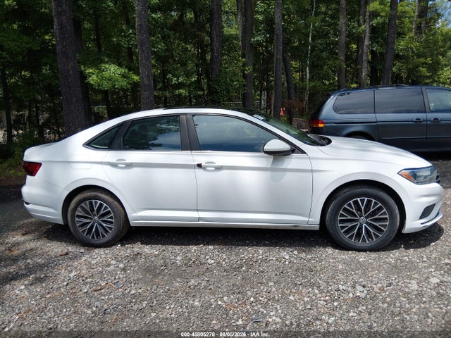45805278 :رقم المزاد ، 3VWC57BU7MM017305 vin ، 2021 Volkswagen Jetta 1.4t R-line/1.4t Se/s مزاد بيع