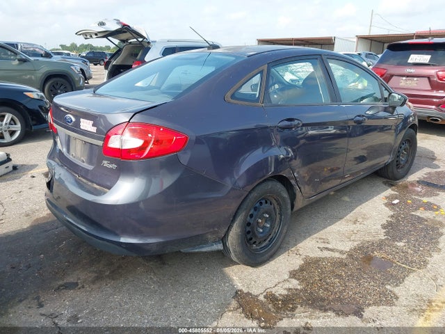 45805552 :رقم المزاد ، 3FADP4BJ3DM219876 vin ، 2013 Ford Fiesta Se مزاد بيع
