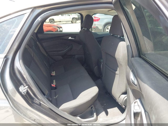 1FADP3F27FL243745 Ford FOCUS SE