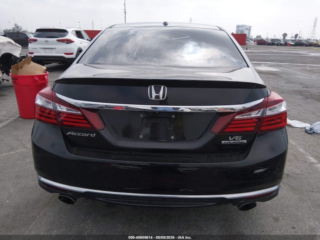 Honda Accord Touring 2016 1HGCR3F95GA031485 Image 17