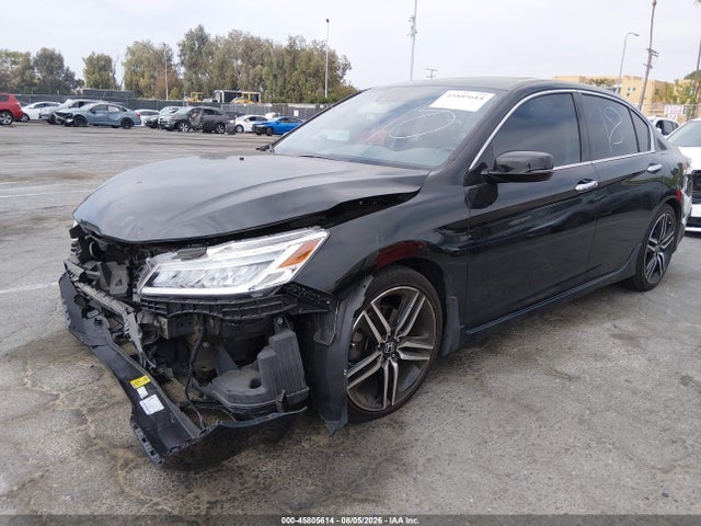 Honda Accord Touring 2016 1HGCR3F95GA031485 Image 2