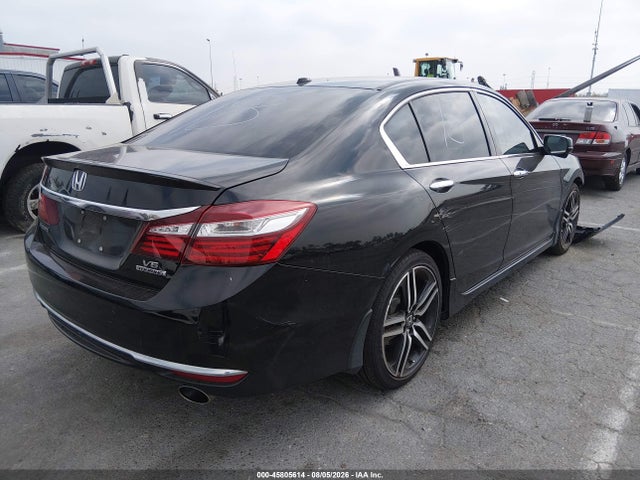 Honda Accord Touring 2016 1HGCR3F95GA031485 Image 4