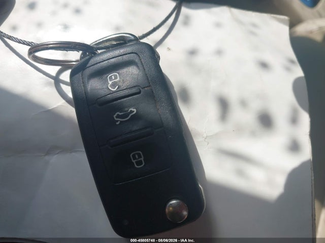 2012 Volkswagen Eos Lux მანქანა იყიდება აუქციონზე, vin: WVWFW7AH4CV003464, აუქციონის ნომერი: 45805748
