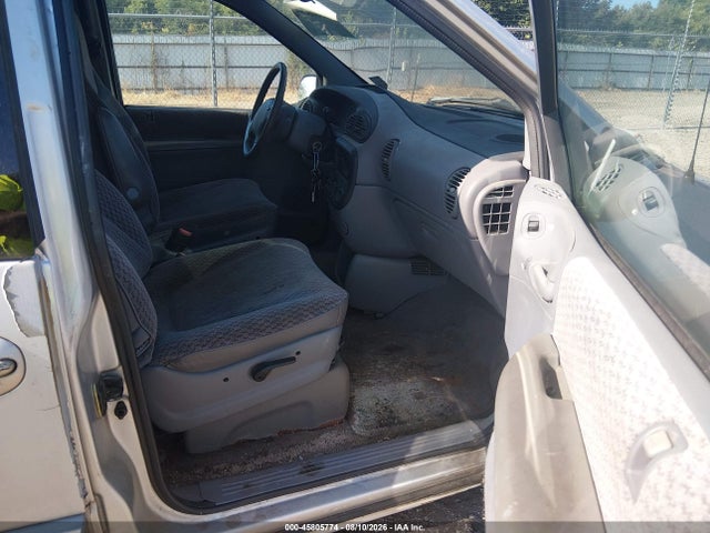 2000 Chrysler Grand Voyager Se მანქანა იყიდება აუქციონზე, vin: 1C4GJ44G0YB700076, აუქციონის ნომერი: 45805774