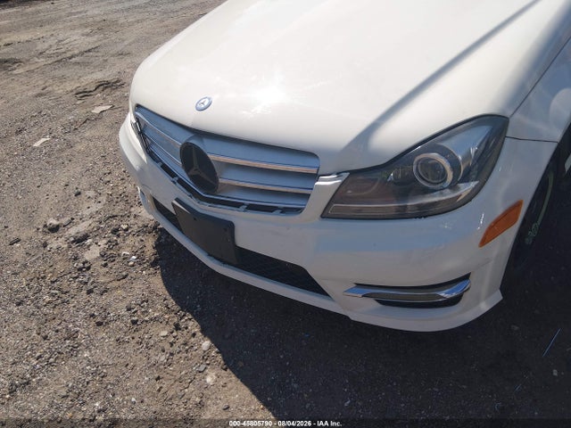 45805790 :رقم المزاد ، WDDGJ4HB7CF905898 vin ، 2012 Mercedes-benz C 250 مزاد بيع