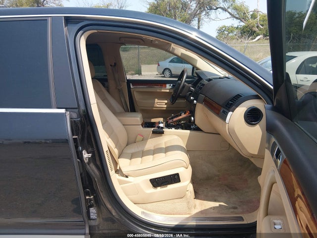 2005 Volkswagen Touareg V8 მანქანა იყიდება აუქციონზე, vin: WVGZM77L65D068125, აუქციონის ნომერი: 45805845