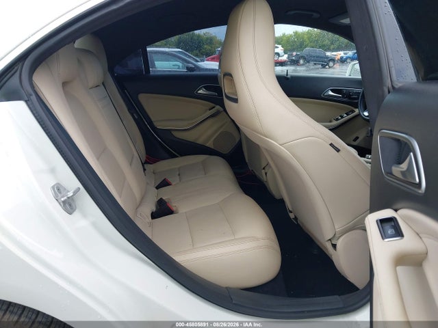 45805891 :رقم المزاد ، WDDSJ4EB8FN239837 vin ، 2015 Mercedes-benz Cla 250 مزاد بيع