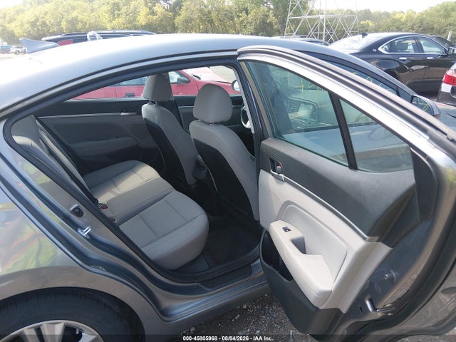 2019 Hyundai Elantra Value Edition მანქანა იყიდება აუქციონზე, vin: 5NPD84LF5KH454185, აუქციონის ნომერი: 45805968