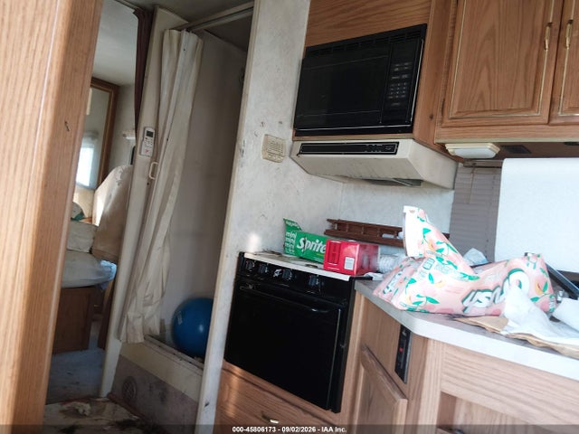 45806173 :رقم المزاد ، A8BLNADDCP8029521 vin ، 2023 Other Other E350 Cutaway Van مزاد بيع