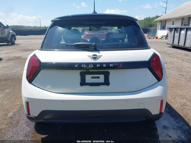 45806296 :رقم المزاد ، WMW23GD06S2W32492 vin ، 2025 Mini Hardtop Cooper S مزاد بيع