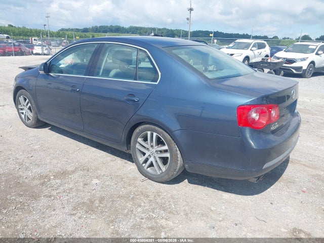 45806301 :رقم المزاد ، 3VWSF71K35M611657 vin ، 2005 Volkswagen Jetta 2.5 مزاد بيع