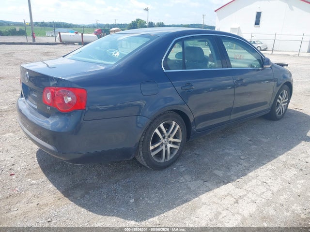 45806301 :رقم المزاد ، 3VWSF71K35M611657 vin ، 2005 Volkswagen Jetta 2.5 مزاد بيع