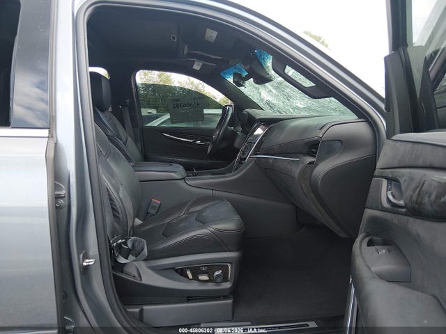 45806302 :رقم المزاد ، 1GYS4DKJ1KR343547 vin ، 2019 Cadillac Escalade Platinum مزاد بيع
