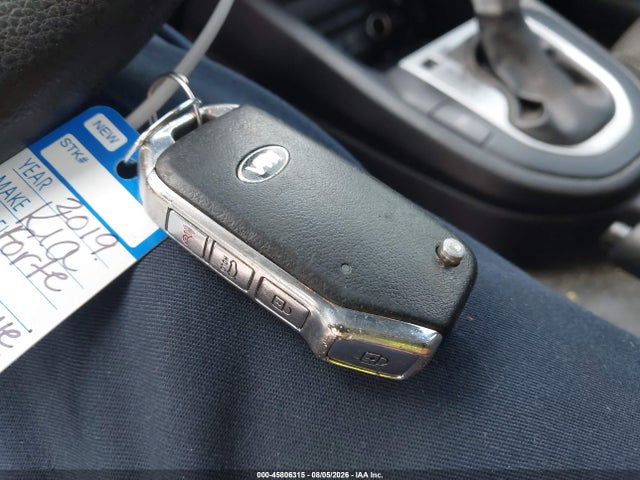 KIA Forte Lxs 2019 3KPF24AD3KE013770 Image 11