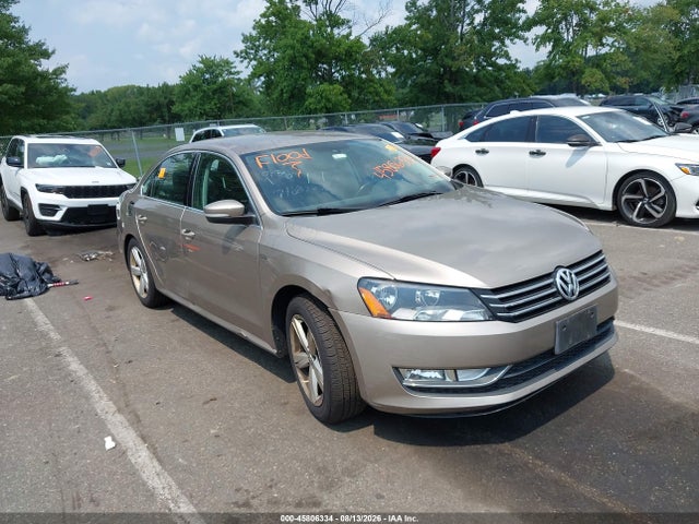 2015 Volkswagen Passat 1.8t Limited Edition მანქანა იყიდება აუქციონზე, vin: 1VWAT7A32FC110405, აუქციონის ნომერი: 45806334