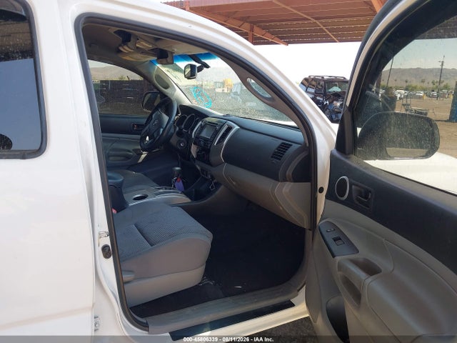 2013 Toyota Tacoma Prerunner V6 მანქანა იყიდება აუქციონზე, vin: 3TMKU4HN2DM037848, აუქციონის ნომერი: 45806339