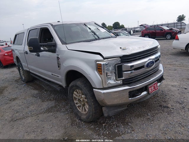 45806361 :رقم المزاد ، 1FT7W2BT4JEC60700 vin ، 2018 Ford F-250 Xlt مزاد بيع
