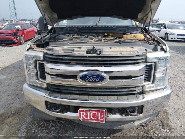 45806361 :رقم المزاد ، 1FT7W2BT4JEC60700 vin ، 2018 Ford F-250 Xlt مزاد بيع