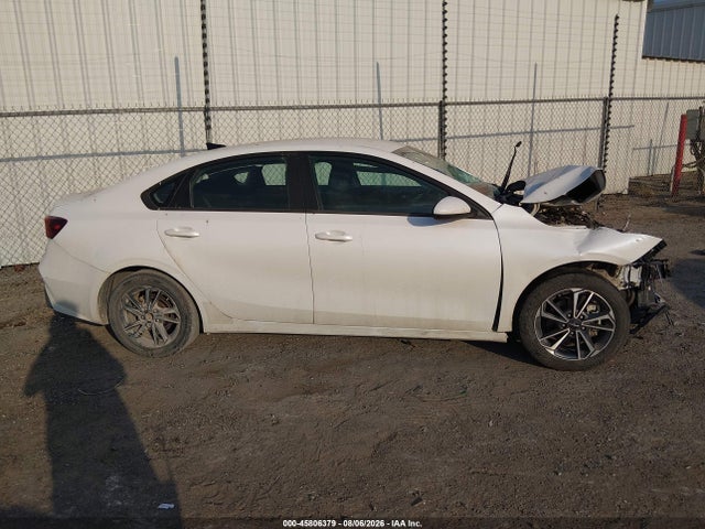 2022 Kia Forte Lxs მანქანა იყიდება აუქციონზე, vin: 3KPF24AD6NE485028, აუქციონის ნომერი: 45806379