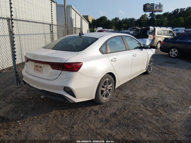 2022 Kia Forte Lxs მანქანა იყიდება აუქციონზე, vin: 3KPF24AD6NE485028, აუქციონის ნომერი: 45806379