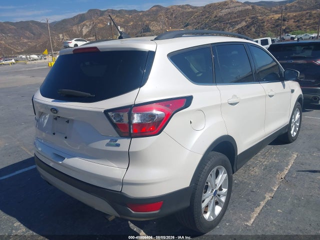 Ford ESCAPE SE 2018 1FMCU9GD9JUA86123 Image 4