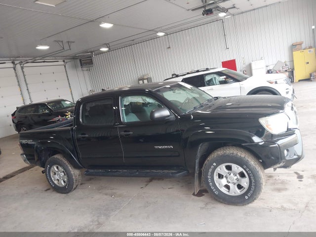 Aukcja sprzedaży 2015 Toyota Tacoma Base V6, vin: 3TMLU4EN6FM204918, numer aukcji: 45806443