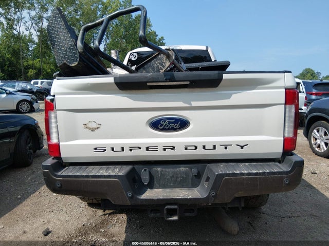 45806446 :رقم المزاد ، 1FT8W3BT1HED56837 vin ، 2017 Ford F-350 King Ranch مزاد بيع