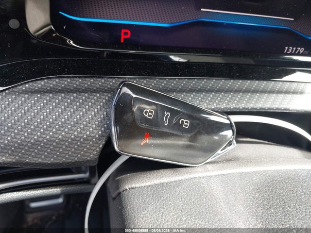 2024 Volkswagen Golf R 2.0t მანქანა იყიდება აუქციონზე, vin: WVWEB7CD0RW231823, აუქციონის ნომერი: 45806558