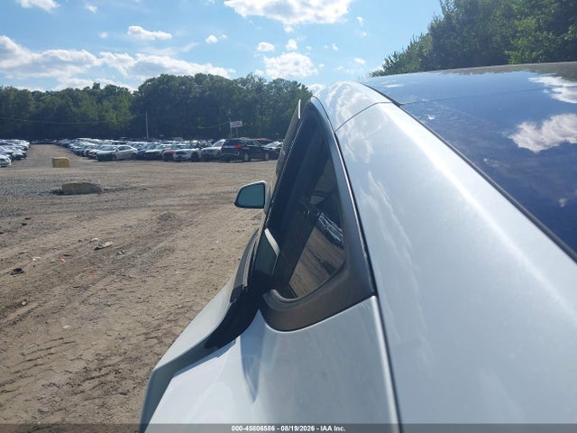 7SAYGDEE3RA220077 Tesla Model Y Long Range Dual Motor All-wheel Drive